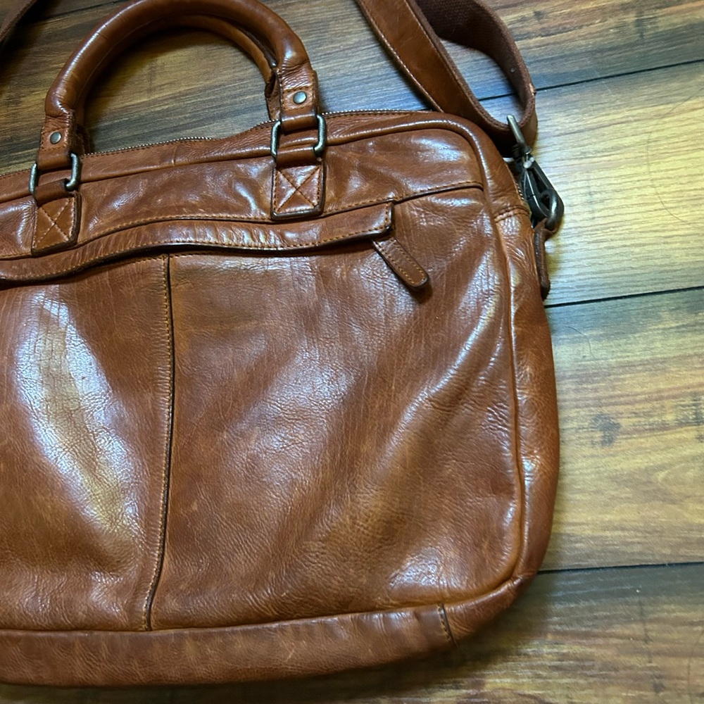 Vilenca Holland Brown Leather Woven Laptop Bag - Picture 6 of 11